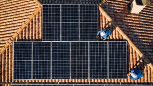 1 in 4 Homeowners Plans to Install Solar Panels in the Next 5 Years, Survey Finds